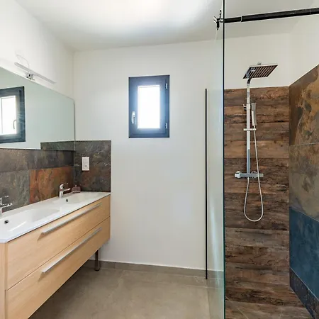 Holiday home Les Lauriers Roses - Maison Climatisee Piscine Bessas